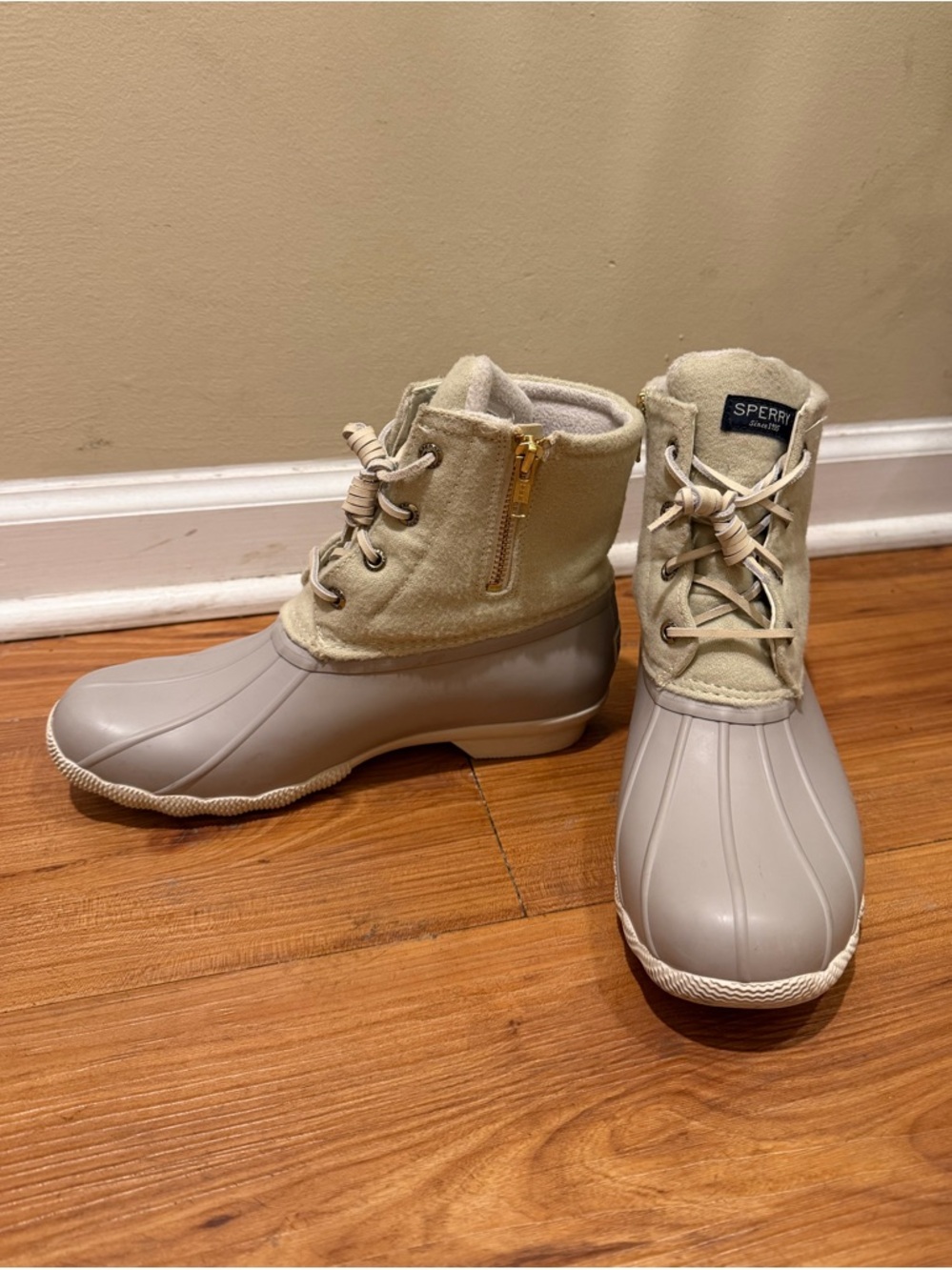 Sperry Beige & Taupe Duck Boots Size 7 Women’s